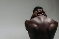 Calisthenics back workout targets the entire back muscles. (Photo via Pexels/ROCKETMANN TEAM)